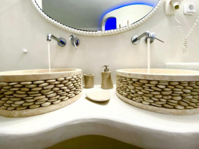 Deluxe Studios & Suites Ageri-Milos